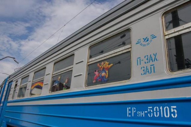 В пригородной электричке ЮЗЖД появился “детский” вагон