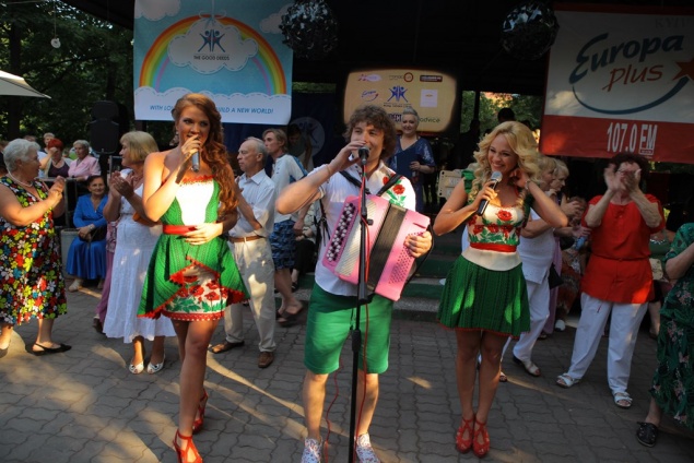 В Киеве пенсионеры вспомнили молодость