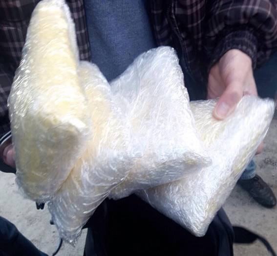 “Дилер” из Чернигова попался столичной полиции с наркотиками на миллион гривен (фото, видео)