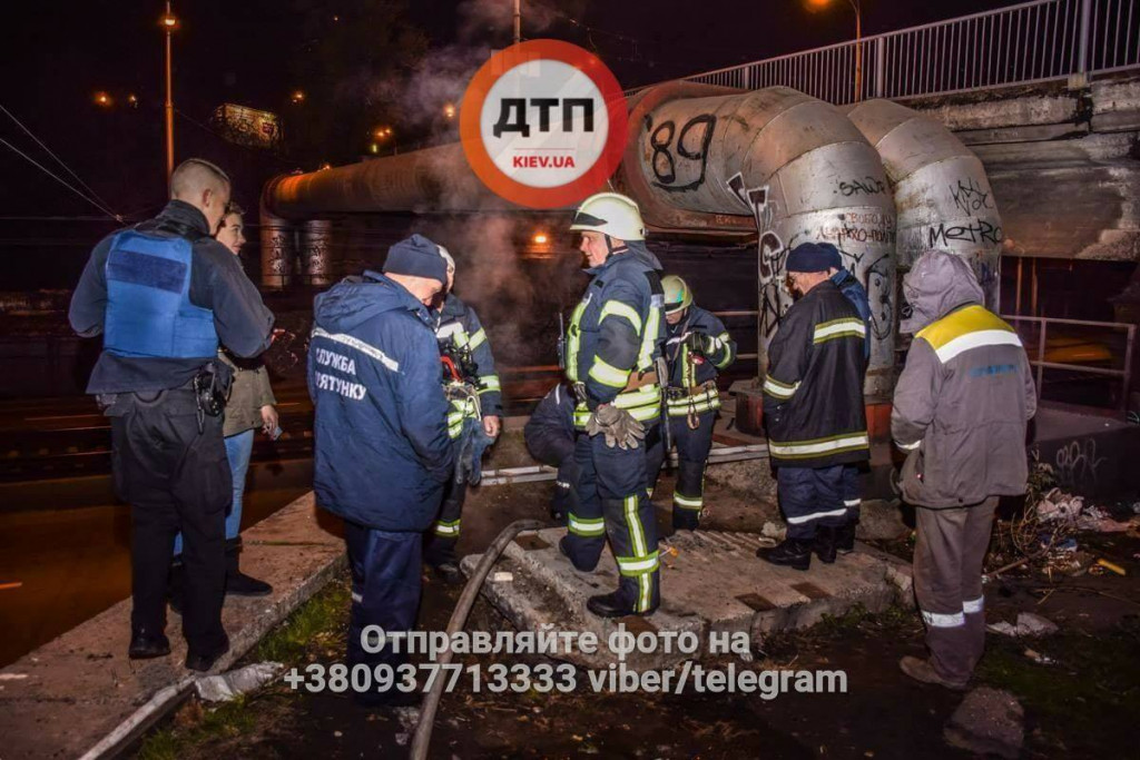 В столице бомжи устраивают пожары на теплотрассах (фото)