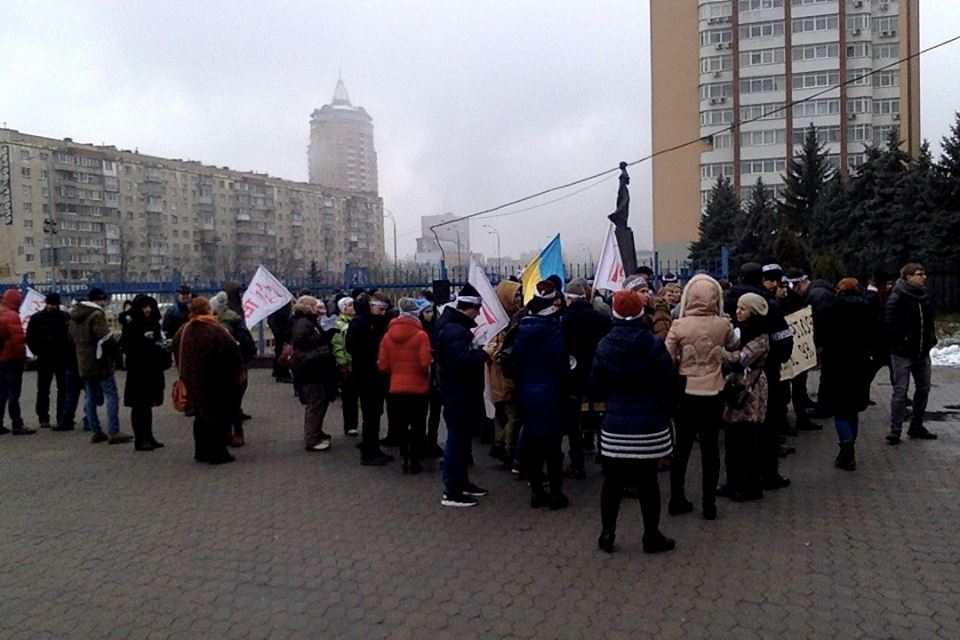 Здание Киевской ОГА заблокировано голодающими театралами из Белой Церкви