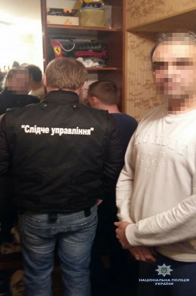 В аэропорту “Киев” задержали группу, которая переправляла людей с поддельными паспортами в ЕС