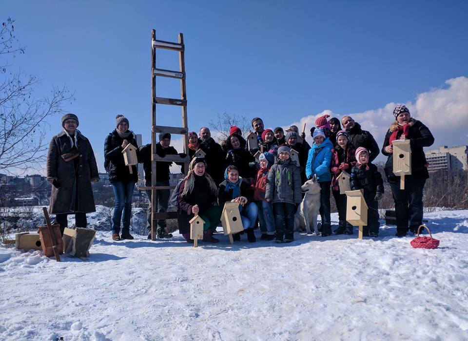 Под донецкие песни на Замковой горе началась самовольная жилая застройка (фото, видео)