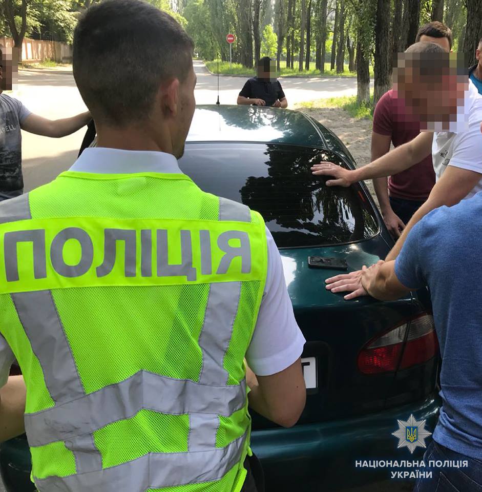 Полиция Киева задержала чиновника коммунального предприятия на взятке