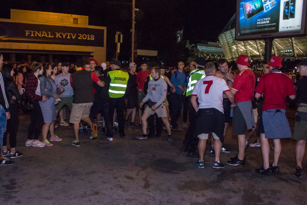 Полиция Киева задержала 18 человек после финала Лиги чемпионов (фото, видео)