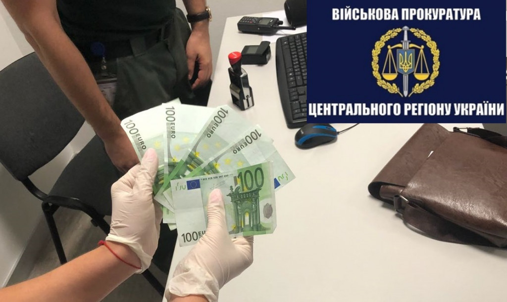 В “Борисполе” задержали алжирца, который за 500 евро пытался незаконно попасть в Украину