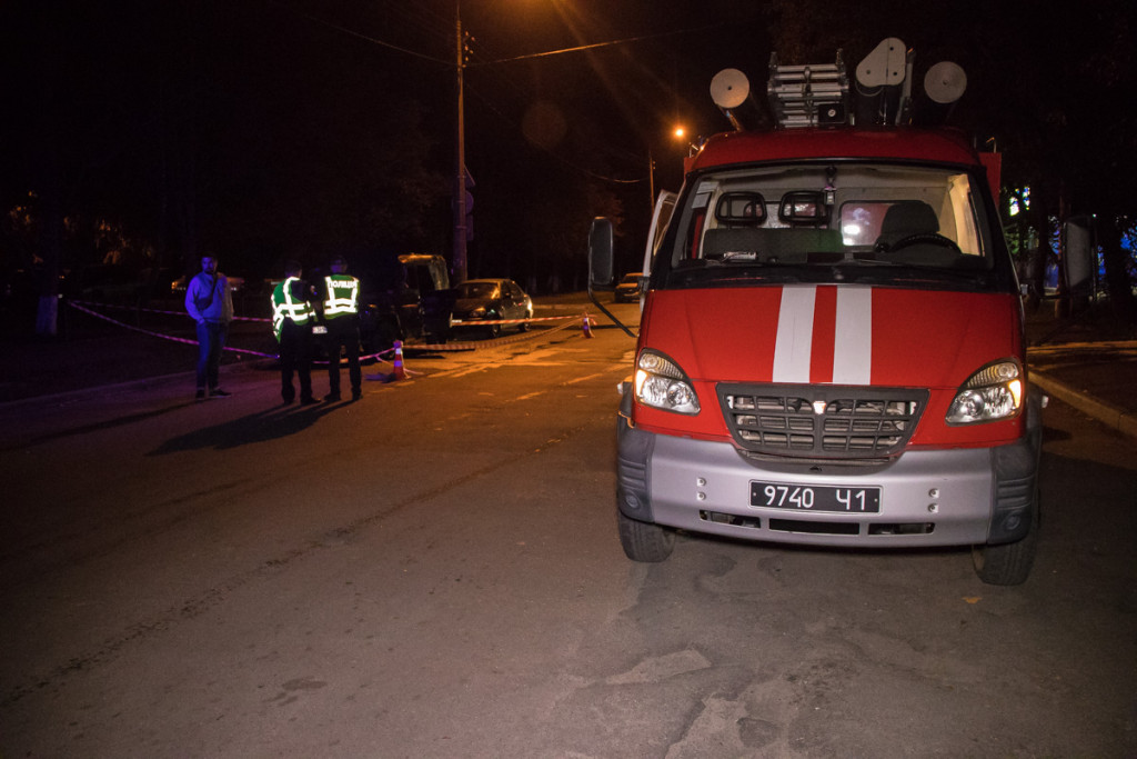 На киевских Теремках мужчина сгорел в автомобиле