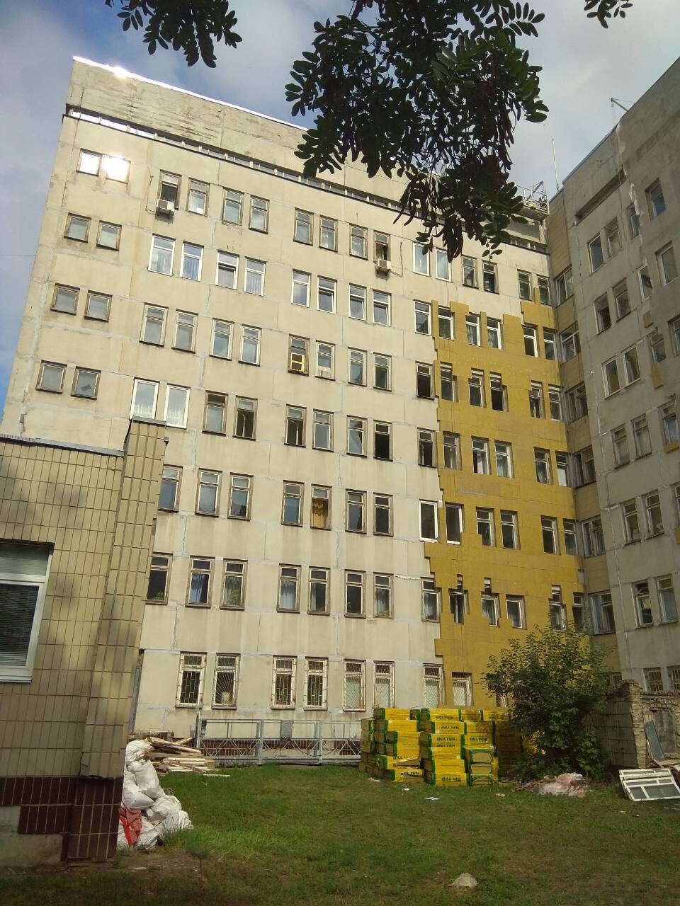 Консультативно-диагностический центр Святошинского района обновят к концу года