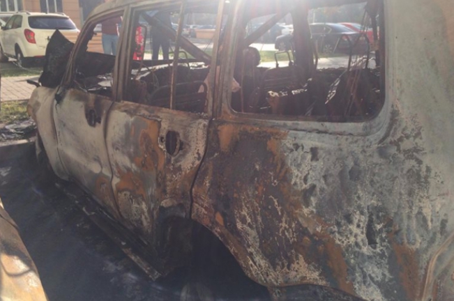 Заметки телезрителя: почему горят машины в Коцюбинском (фото, видео)