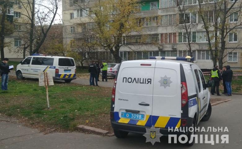 Погибший на Харьковском шоссе в Киеве мужчина вероятно подорвался на гранате (видео)