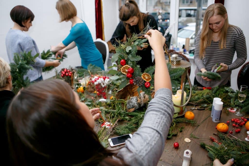 Где в Киеве создать рождественский венок