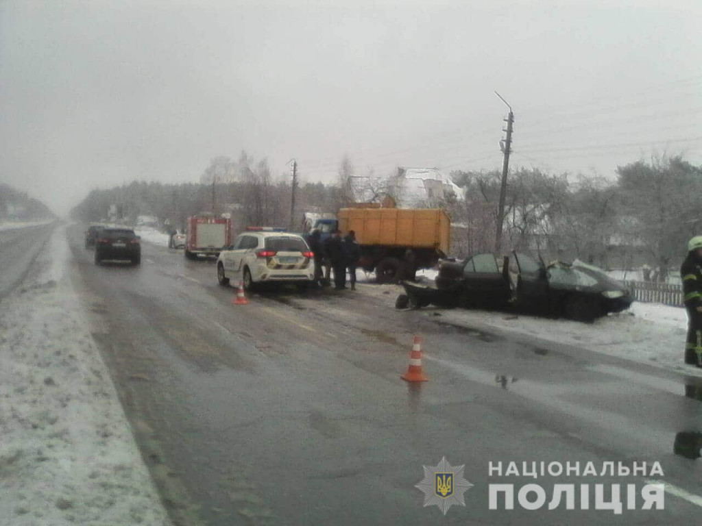 В страшном ДТП на Киевщине три человека погибли, двое госпитализированы в тяжелом состоянии