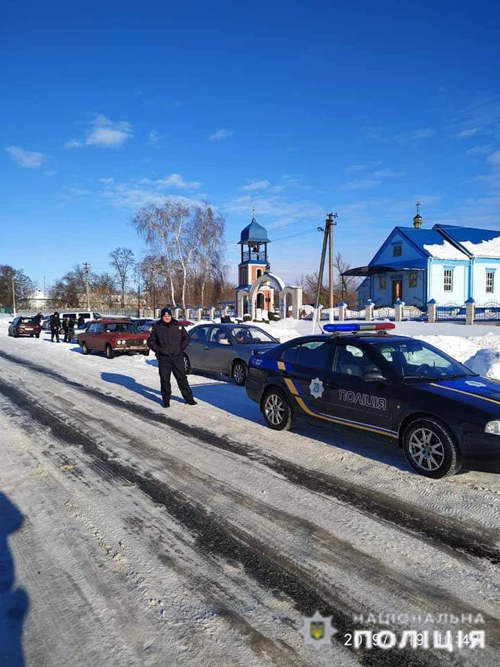 В Киевской области в крещенские полыньи окунулись 12 тысяч человек (фото)