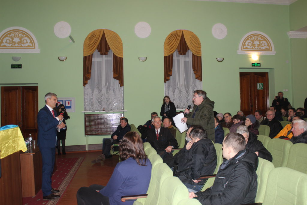 Руслан Кошулинський провів зустріч із бучанцями на Київщині