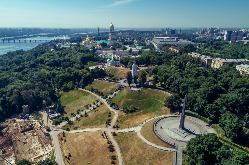 Градостроительное преступление: как “осваивают” деньги на строительстве мемориала Голодоморов в Киеве