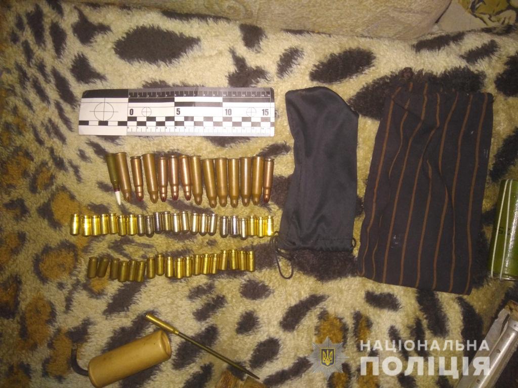 Полиция изъяла арсенал оружия у ветерана АТО в Вышгороде