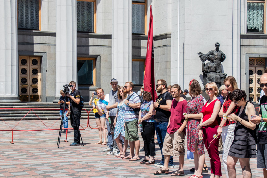 Под Радой в Киеве прошел митинг за легализацию медицинской марихуаны (фото, видео)