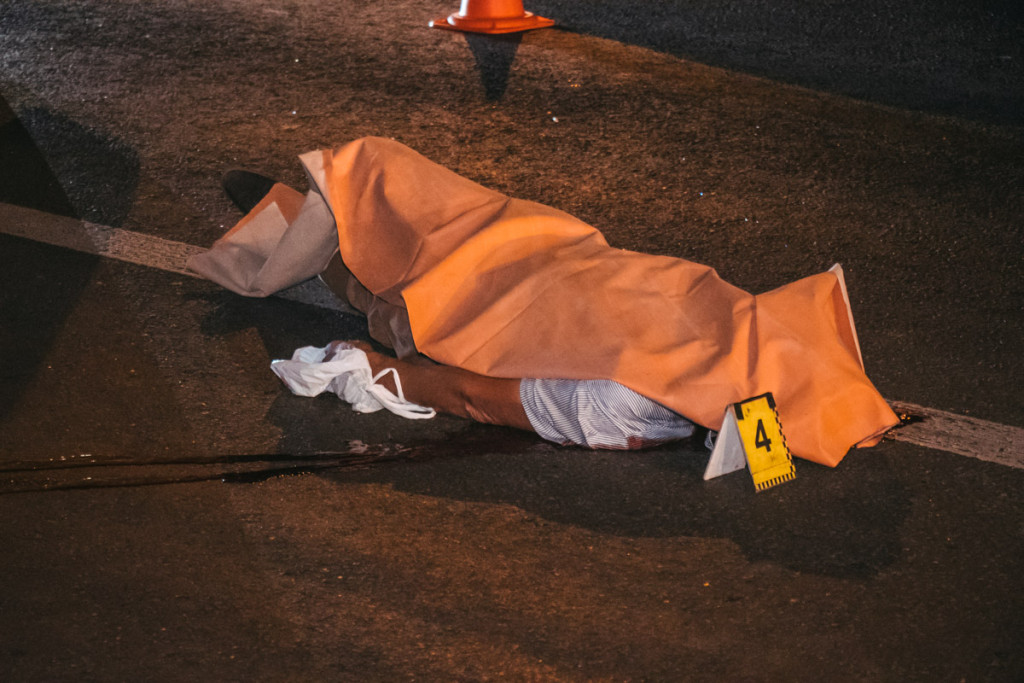 Маршрутка насмерть сбила пешехода на проспекте Победы в Киеве (фото, видео 18+)