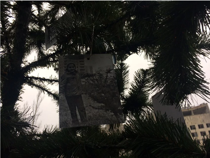 В Припяти установили новогоднюю елку (фото)