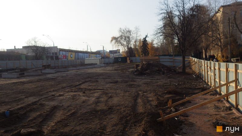 В сквере “Слава танкистам” на Шулявке началось строительство 24-этажного жилого дома (фото)
