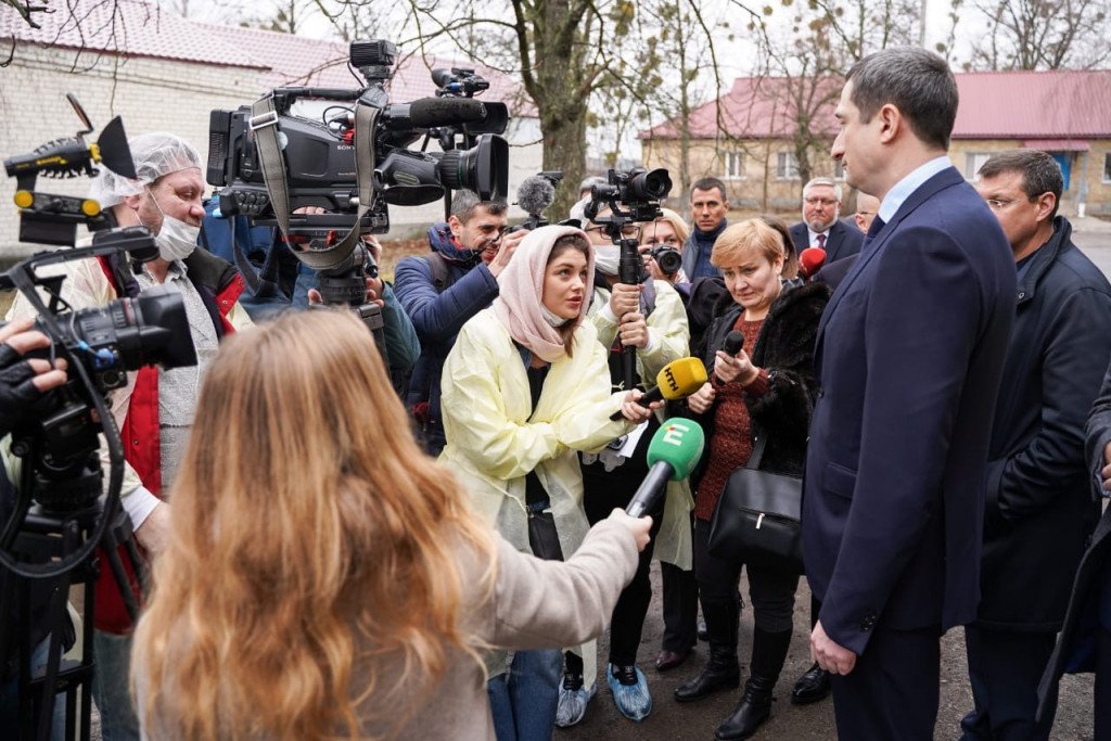 Очільник Київщини перевіряє стан лікарень області (фото)