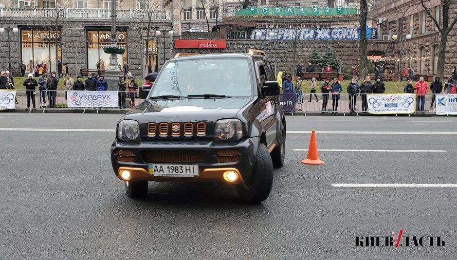 Гонки на Крещатике: в Киеве состоялось Большое Женское Ралли (фото)