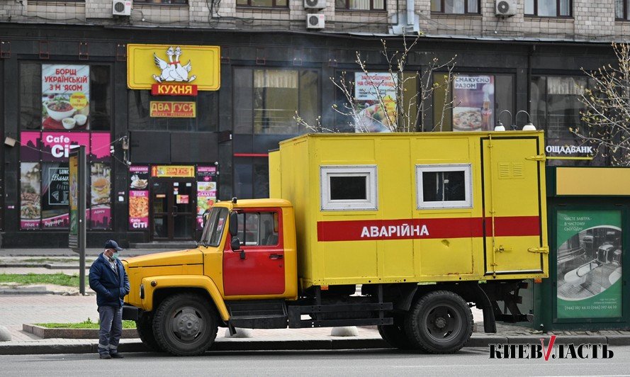 Киев на исходе первого месяца карантина (фоторепортаж)