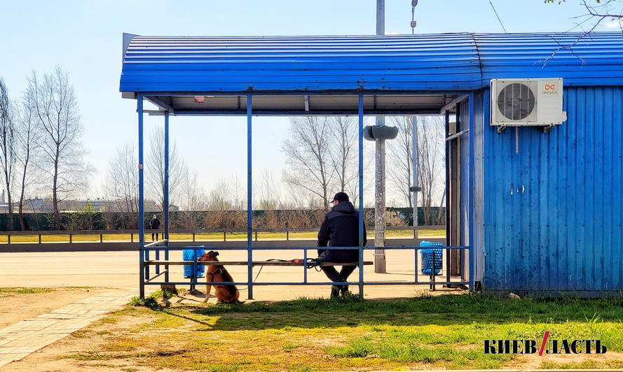 Киев на исходе первого месяца карантина (фоторепортаж)