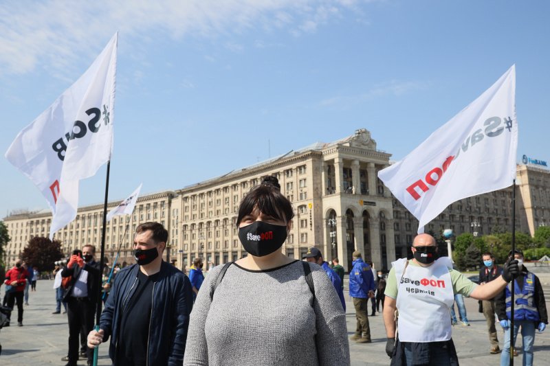 На Майдане Независимости в Киеве предприниматели устроили очередную акцию против карантина (фото, видео)