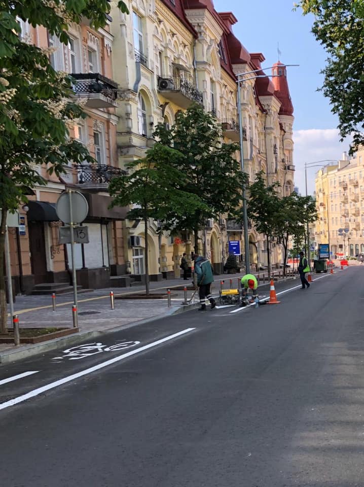 В КГГА похвастались, что сделали улицу Пушкинскую комфортной для велосипедистов (фото)