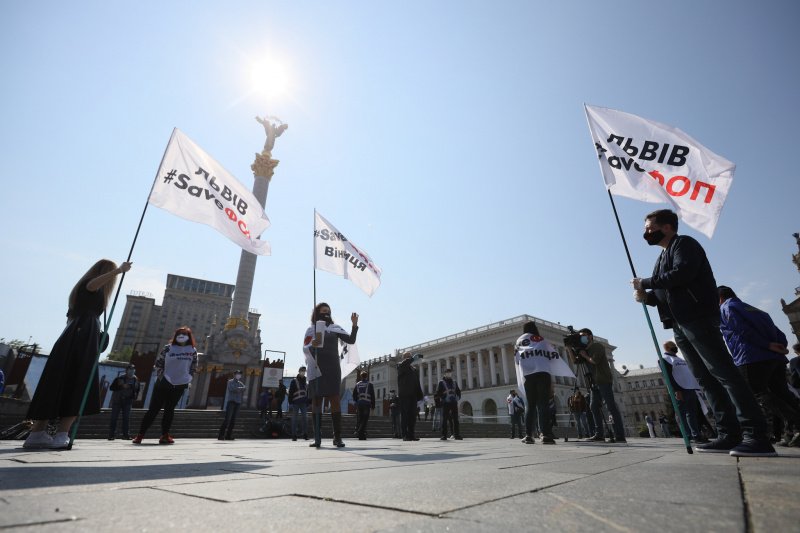 На Майдане Независимости в Киеве предприниматели устроили очередную акцию против карантина (фото, видео)