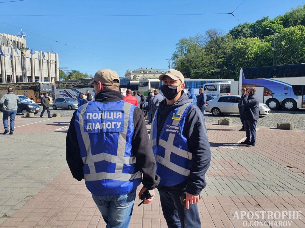 Как проходила акция протеста перевозчиков в Киеве (фото, видео)