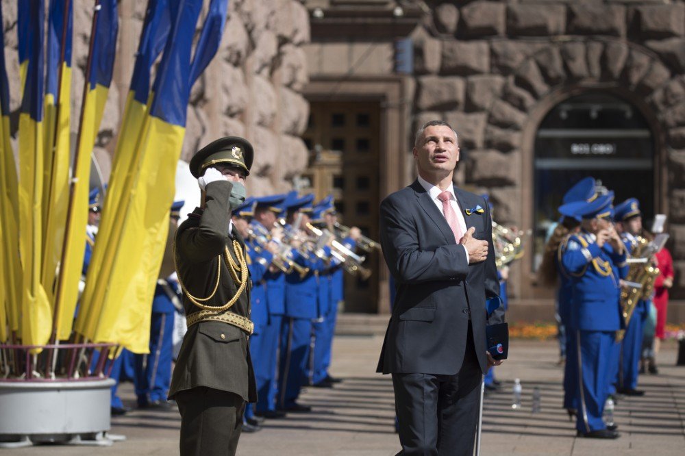 Кличко поздравил украинцев с Днем Государственного флага Украины (фото, видео)