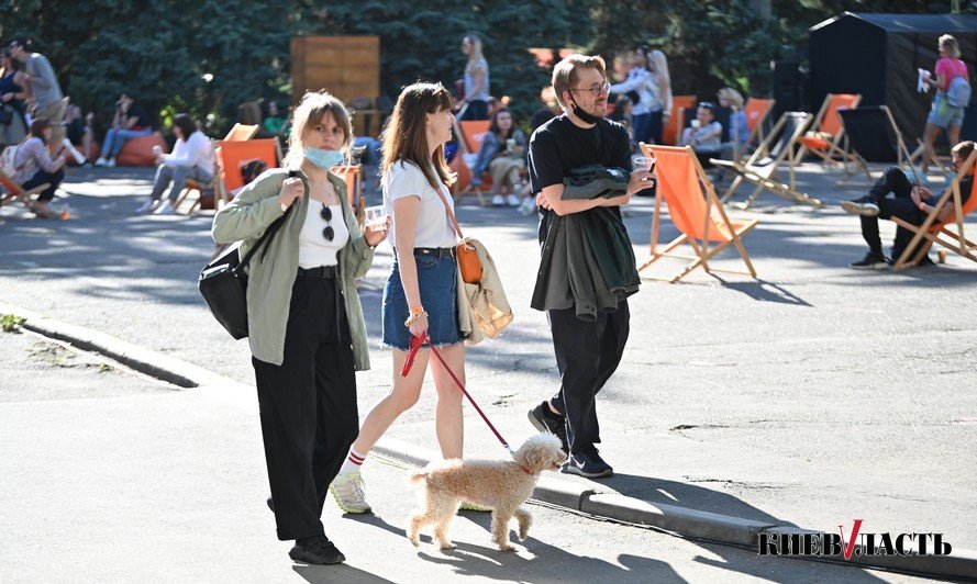 В мире книг: в Киеве прошел “Литературный Кураж” на ВДНХ (фото)