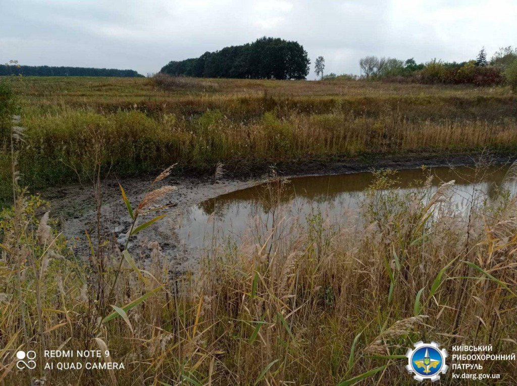 В Кагарлыкском районе исчезла вода в колодцах ряда сел из-за уничтожения реки местными жителями (фото)