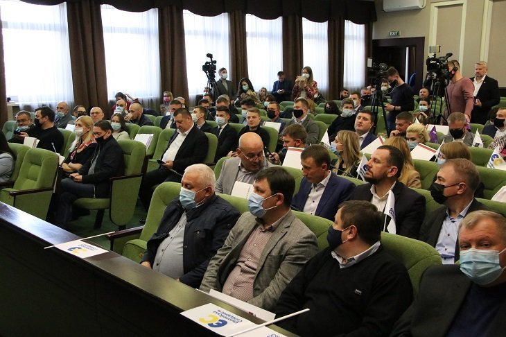 Разделили: депутаты Киевоблсовета обновили глав и состав постоянных комиссий (список)