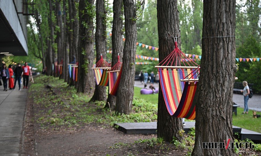 Грандиозное возвращение: в Киеве прошел первый майский “Кураж” после локдауна (фото)