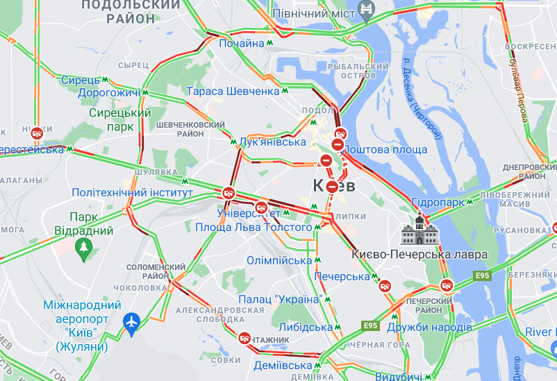 Киевские правоохранители обеспечивают правопорядок во время шествия верующих