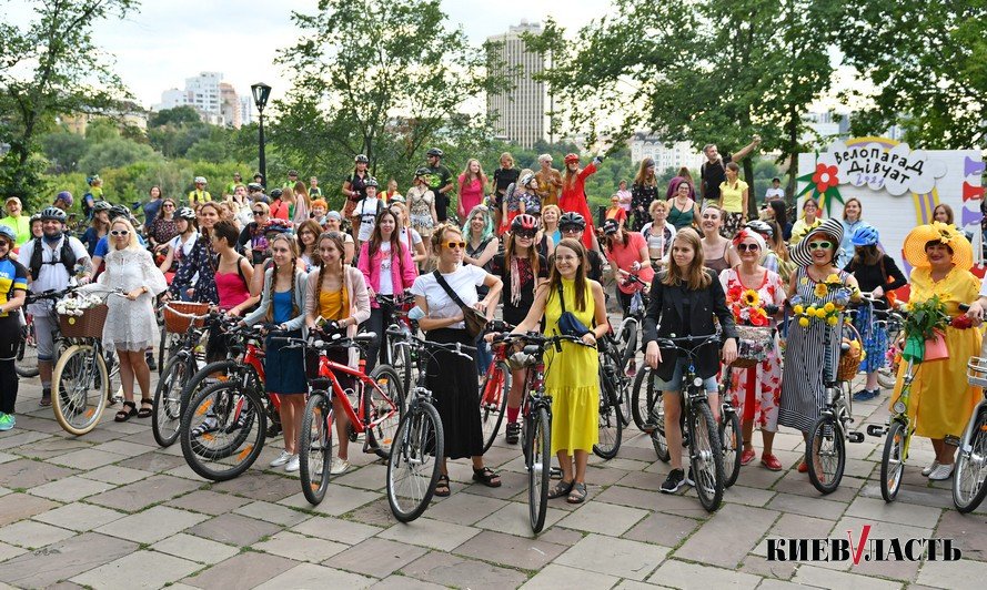 В Киеве состоялся велопарад девушек “Kyiv Cycle Chic” (фото)