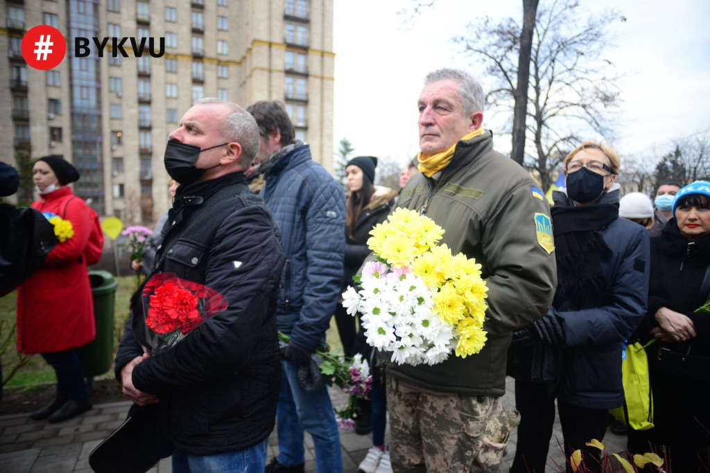 День достоинства и свободы: киевляне почтили память Героев Небесной сотни (фото)