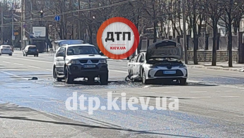 На Воздухофлотском проспекте в Киеве вероятный диверсант расстрелял полицейского