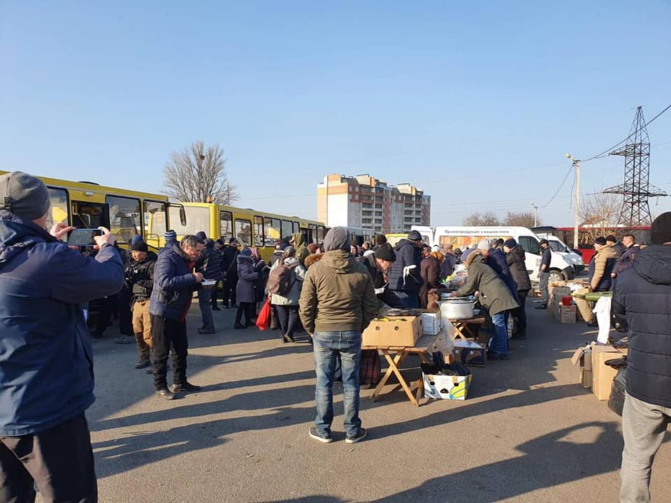 З Бучі до Білогородки прибули 7 евакуаційних автобусів