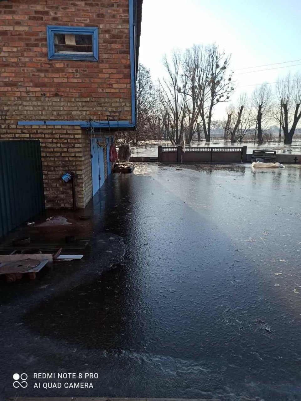 На Київщині річка Ірпінь вийшла з берегів, під загрозою затоплення окуповані села