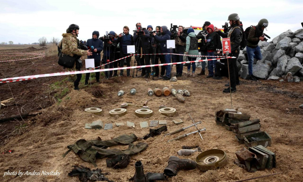 Іноземним ЗМІ показали “руській мір”, що залишився від російських загарбників на Броварщині