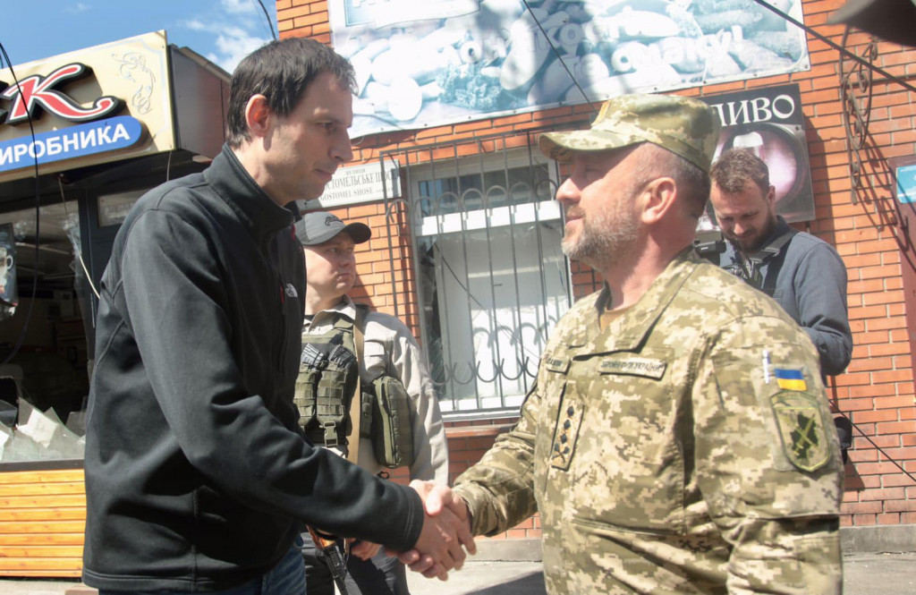 В Ірпінь прибув міністр МЗС Нідерландів Вопке Гукстра, глава МЗС Німеччини Анналена Бербок відвідала Бучу