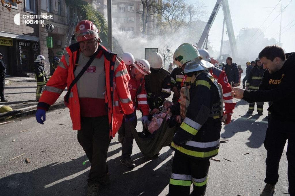 У Києві прогриміло п’ять вибухів - росія атакувала дронами-камікадзе середмістя (оновлюється)