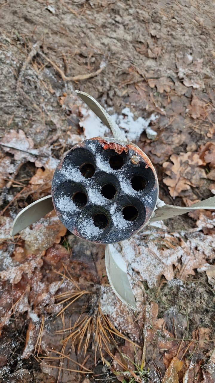 В Бучанському районі знайшли і знищили ворожу ракету, що не розірвалась (фото)