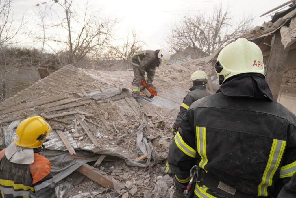 На Львівщині ворожа ракета впала у житловій зоні, наразі вже 5 загиблих
