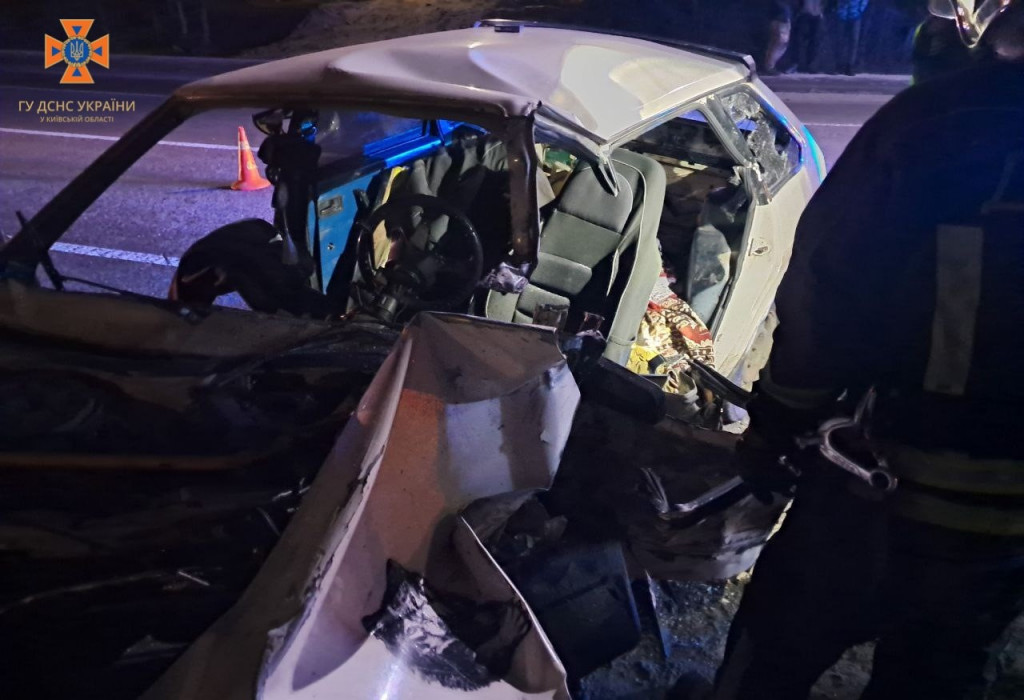 У Старих Петрівцях двоє водіїв загинули внаслідок зіткнення автомобілів