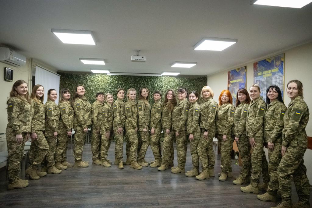 Форма №2: історія створення української військової жіночої форми від її співавторок